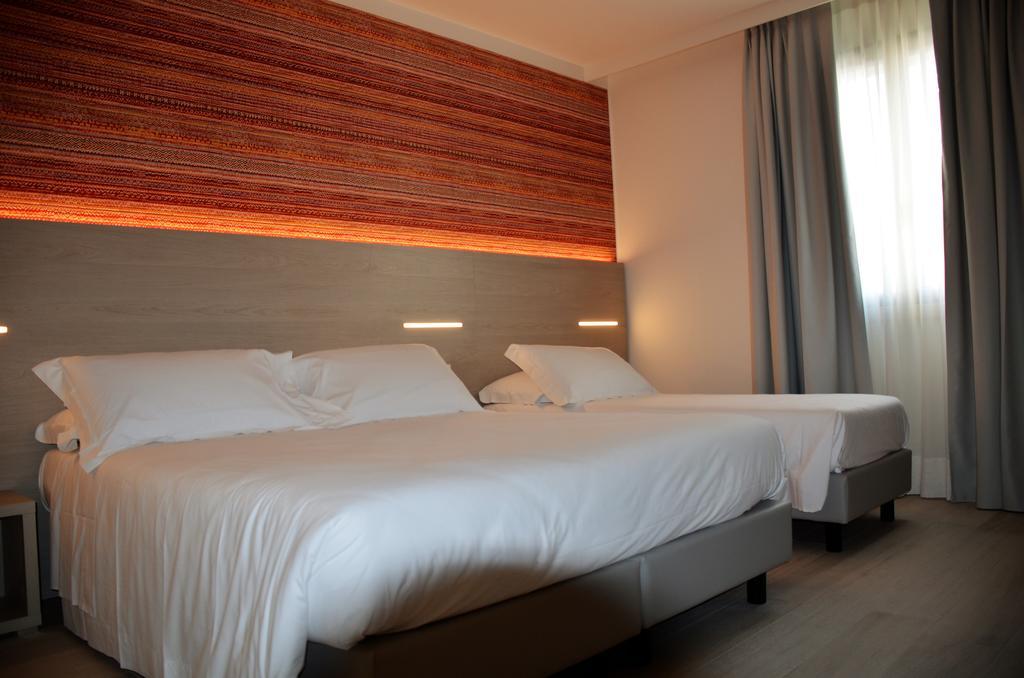 Hotel San Marco Πεσκιέρα ντελ Γκάρντα Εξωτερικό φωτογραφία
