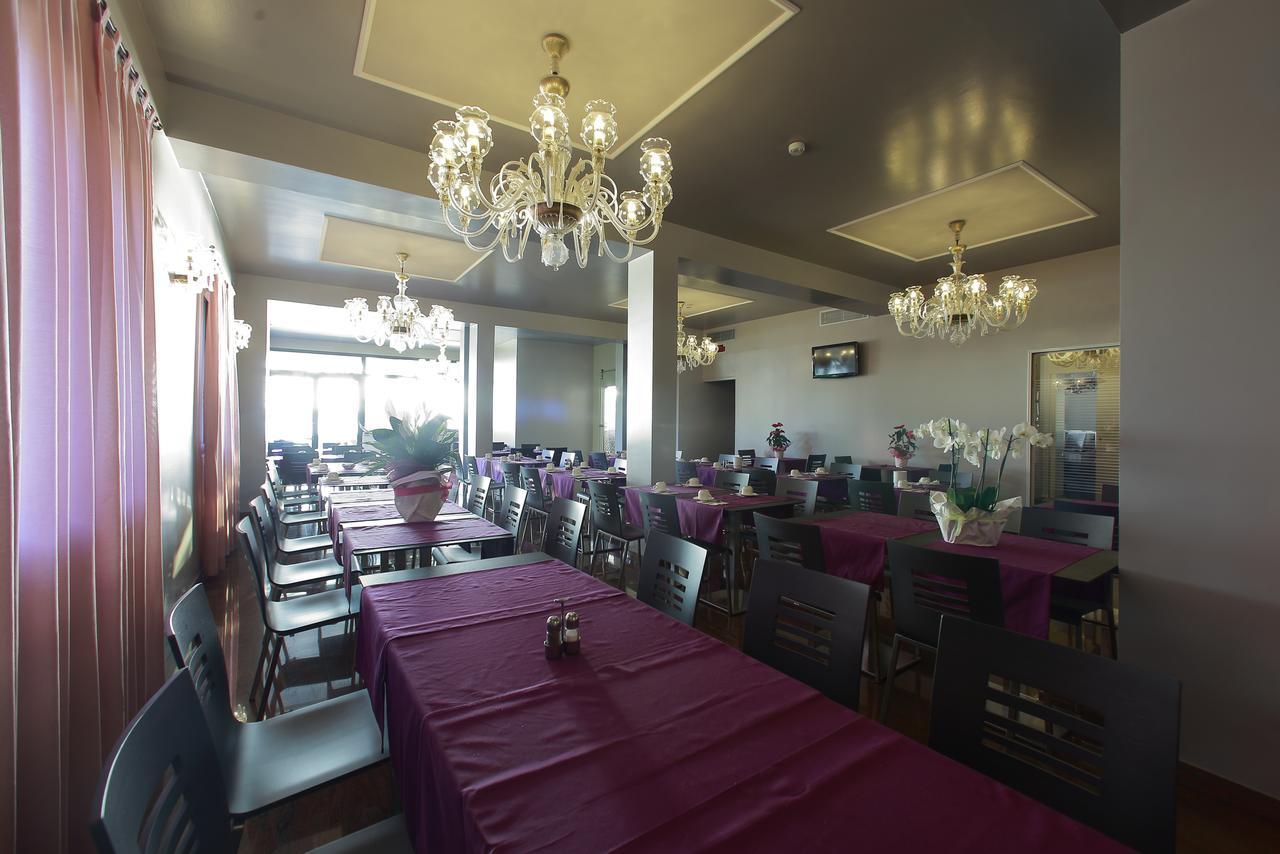 Hotel San Marco Πεσκιέρα ντελ Γκάρντα Εξωτερικό φωτογραφία