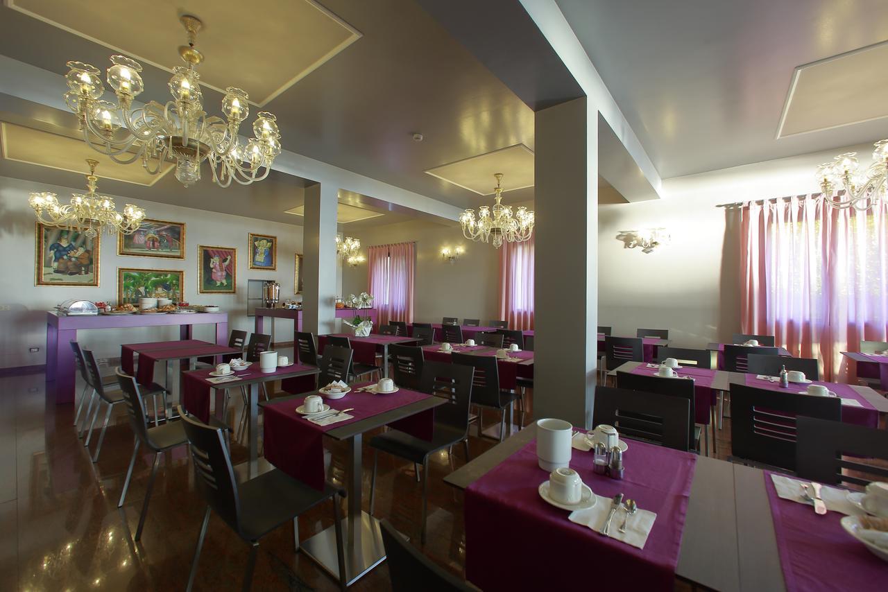 Hotel San Marco Πεσκιέρα ντελ Γκάρντα Εξωτερικό φωτογραφία